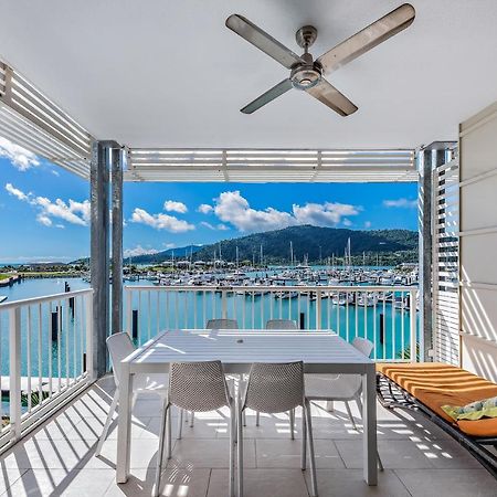 Seas The Day At The Marina Lägenhet Airlie Beach Exteriör bild