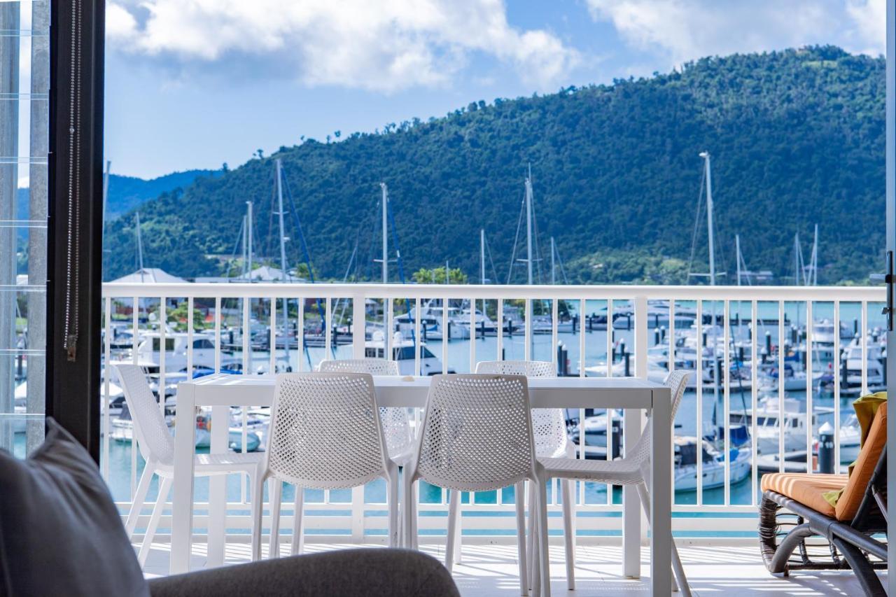 Seas The Day At The Marina Lägenhet Airlie Beach Exteriör bild